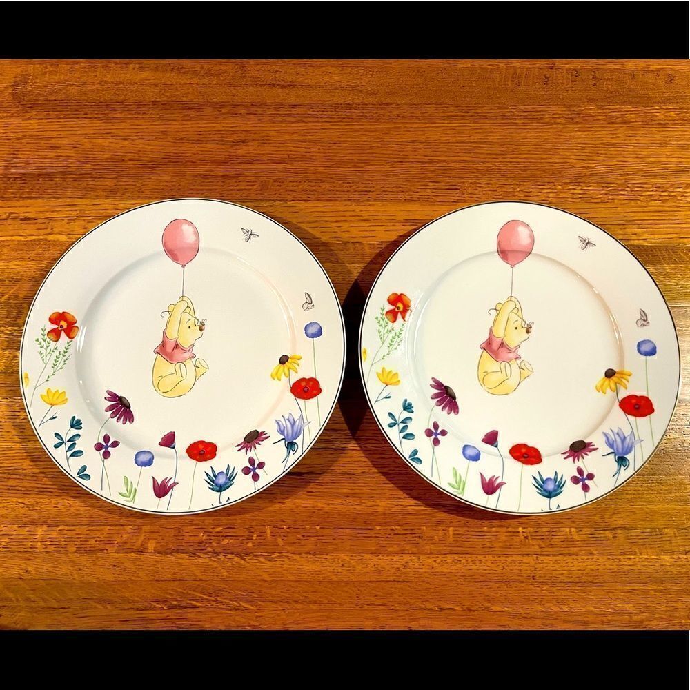 Disney Winnie the Pooh with Flowers Dinner Plates set of 2 NWT